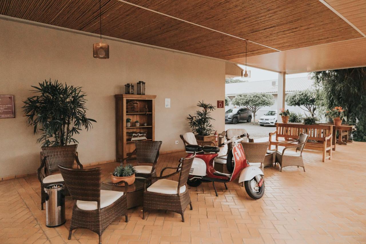Portal Hotel 莫吉米林 外观 照片