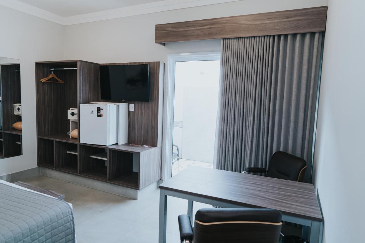 Portal Hotel 莫吉米林 外观 照片