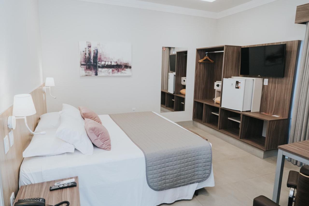 Portal Hotel 莫吉米林 外观 照片