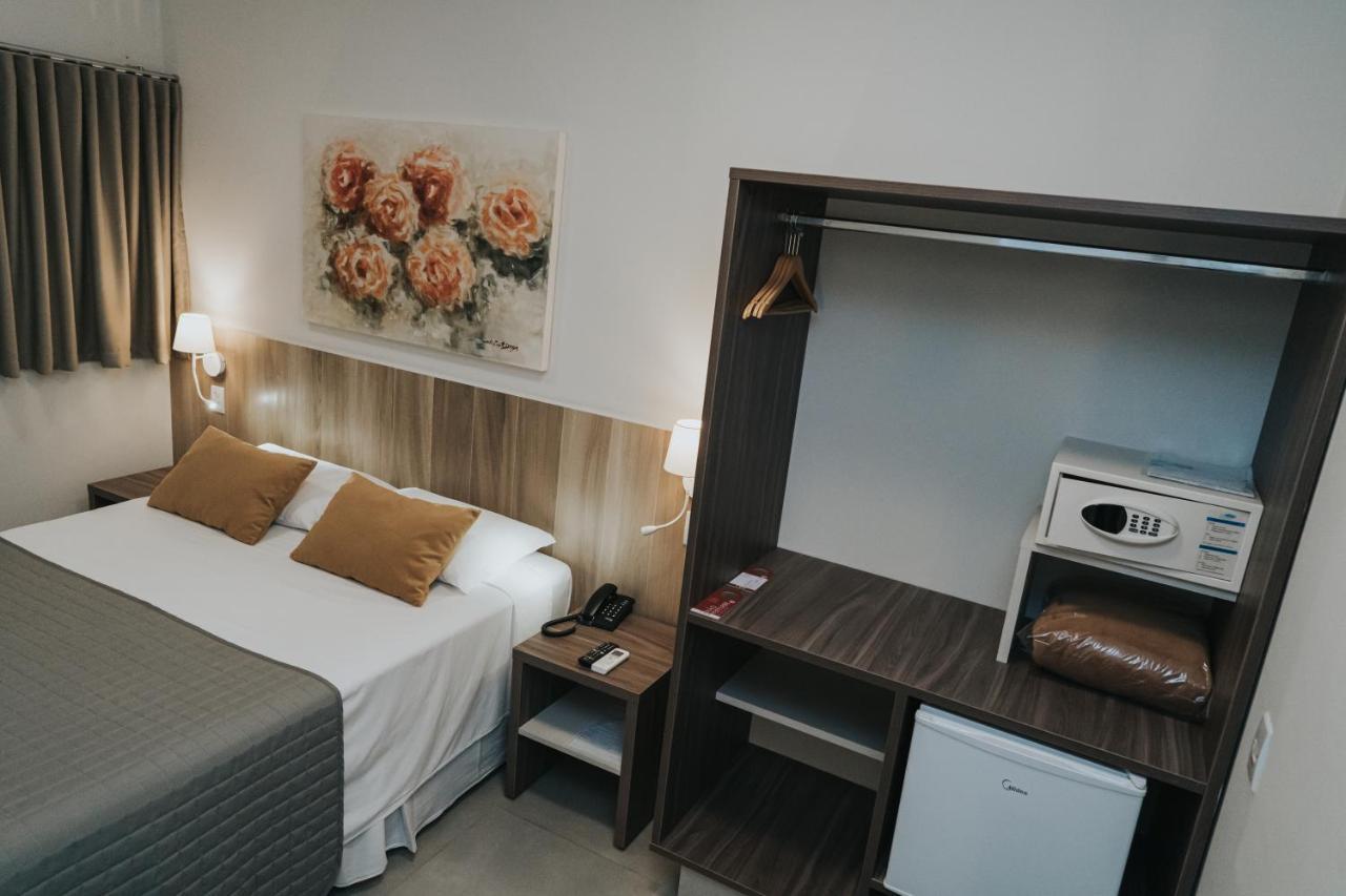 Portal Hotel 莫吉米林 外观 照片