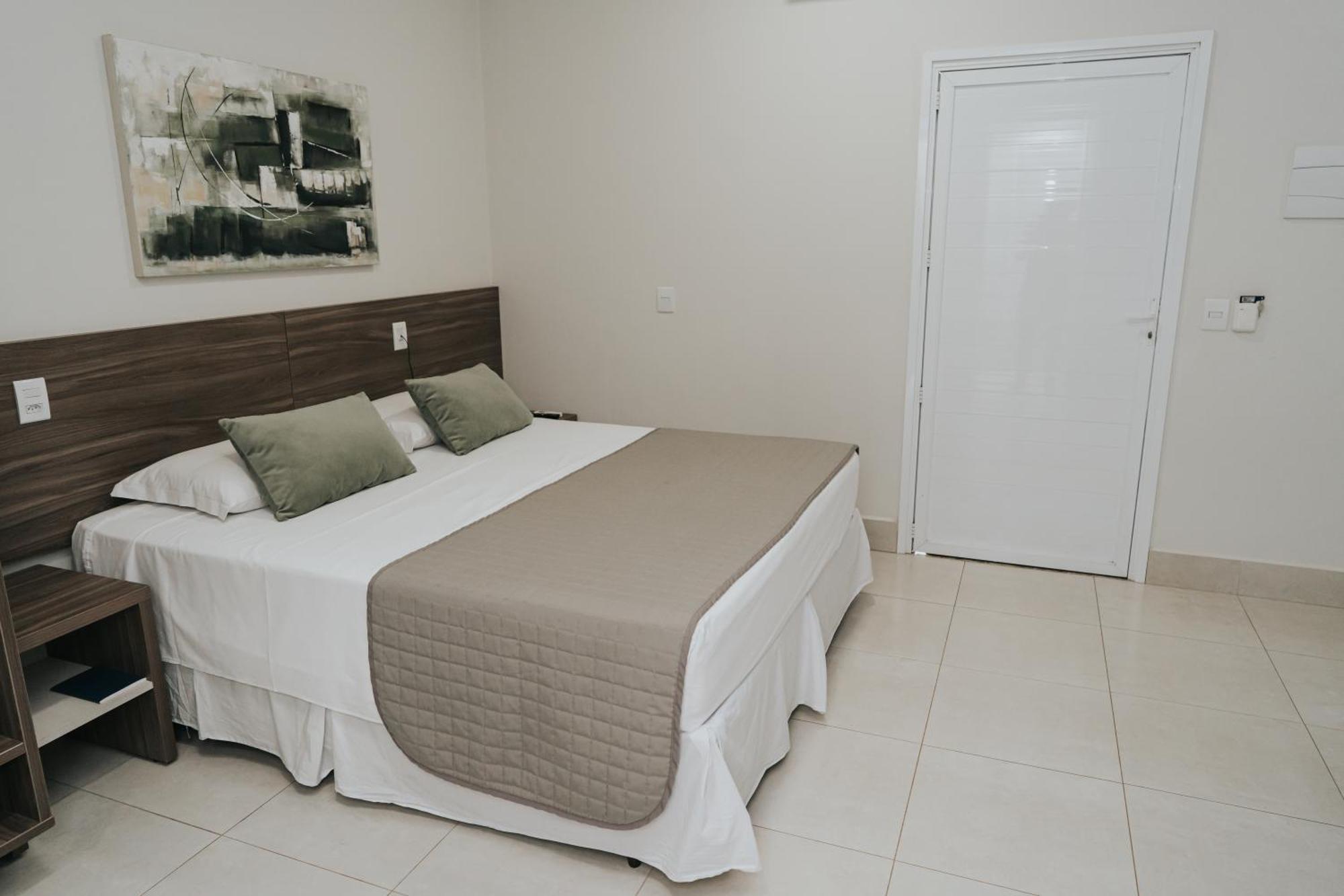 Portal Hotel 莫吉米林 外观 照片