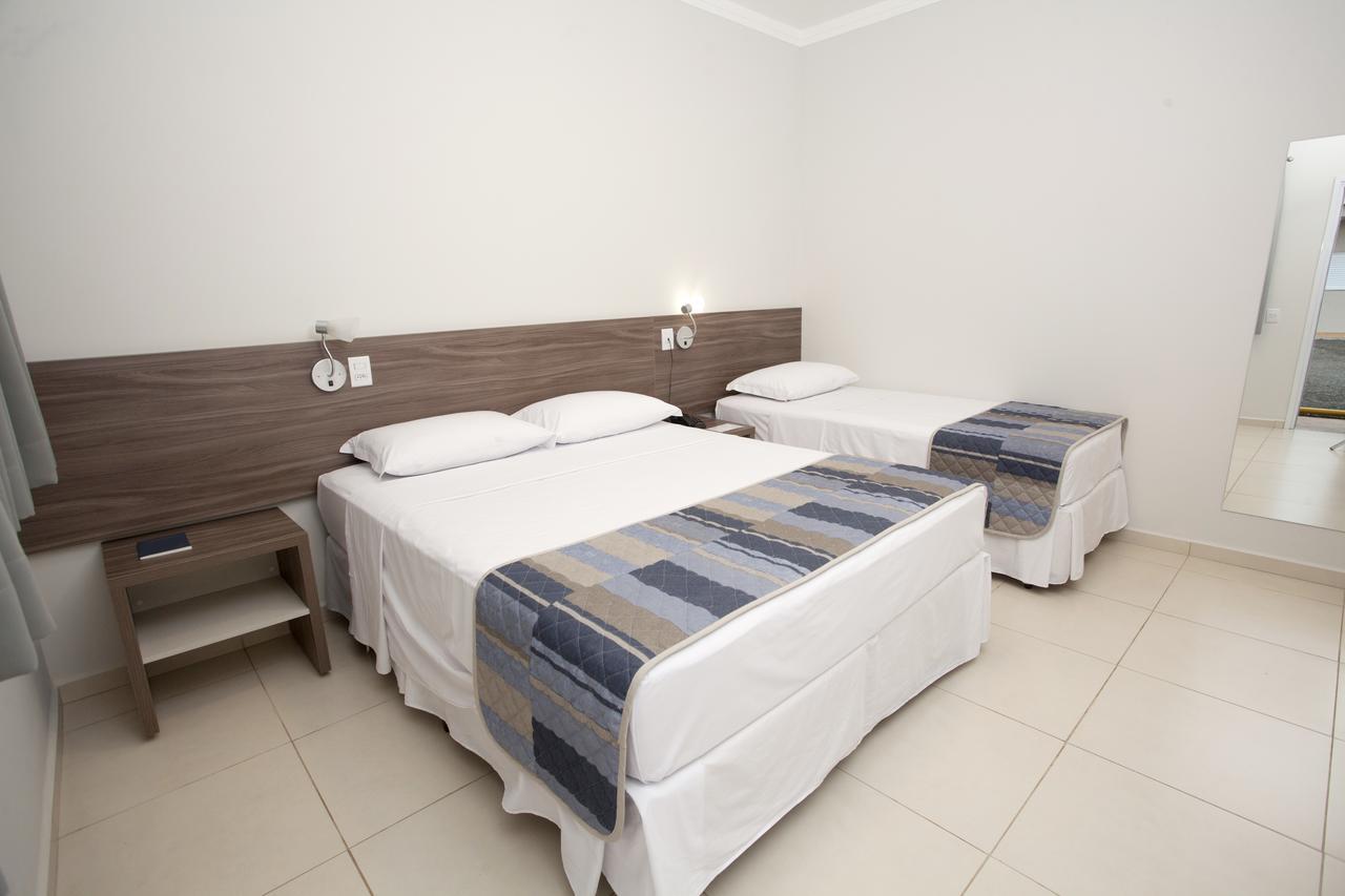 Portal Hotel 莫吉米林 外观 照片