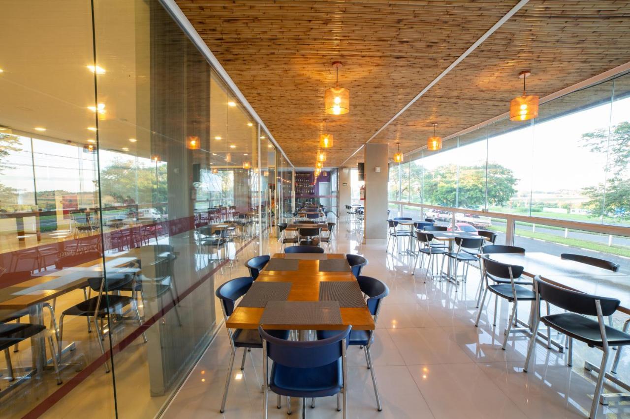 Portal Hotel 莫吉米林 外观 照片
