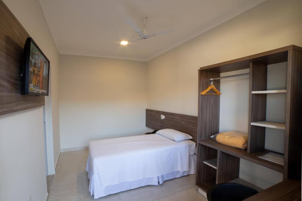 Portal Hotel 莫吉米林 外观 照片